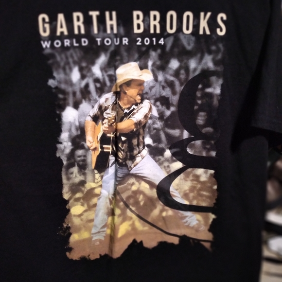 Hanes Men Shirt Black Short Sleeve Pullover Garth Brooks 2014 Tour Music Size L - Picture 1 of 3